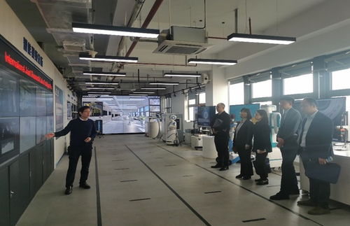 材化學院一行赴上海工程技術大學調研交流